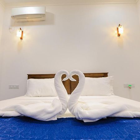 D Marit Motel Negombo Bagian luar foto